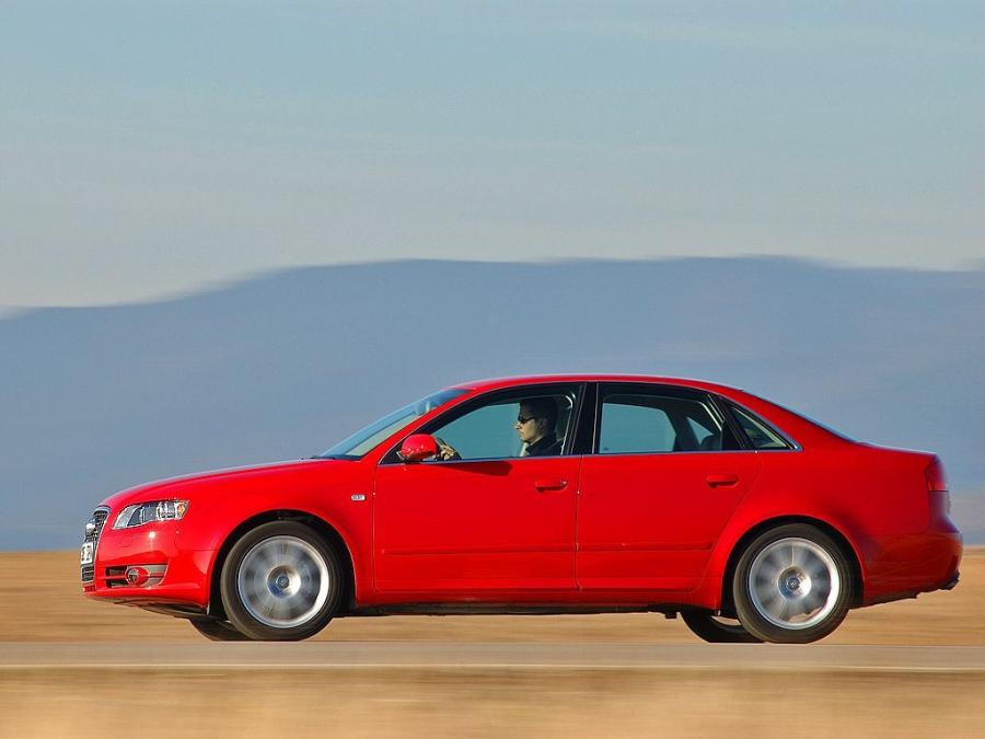  Audi A4 2.0 TDI Sedan (B7, 8E) 2004 года  (фото 2 из 9)